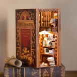 CuteBee Der unendliche Buchladen Book Nook