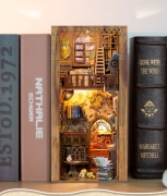 CuteBee Der unendliche Buchladen Book Nook